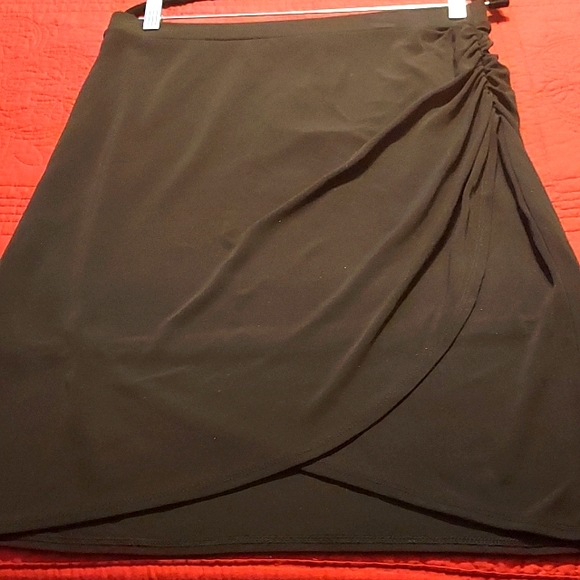 Lane Bryant Tulip Front Skirt - Picture 2 of 8